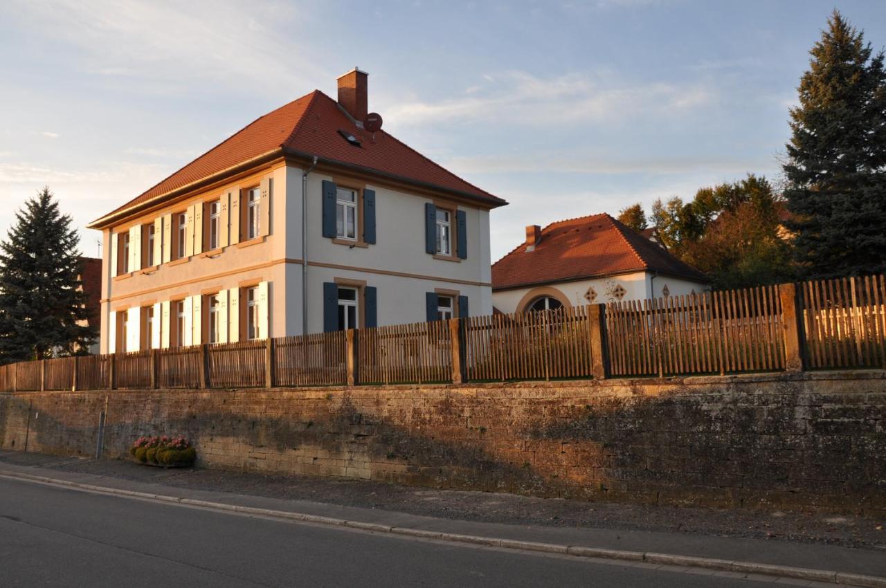 Ferienwohnung Altes Pfarrhaus Bargen Exterior photo