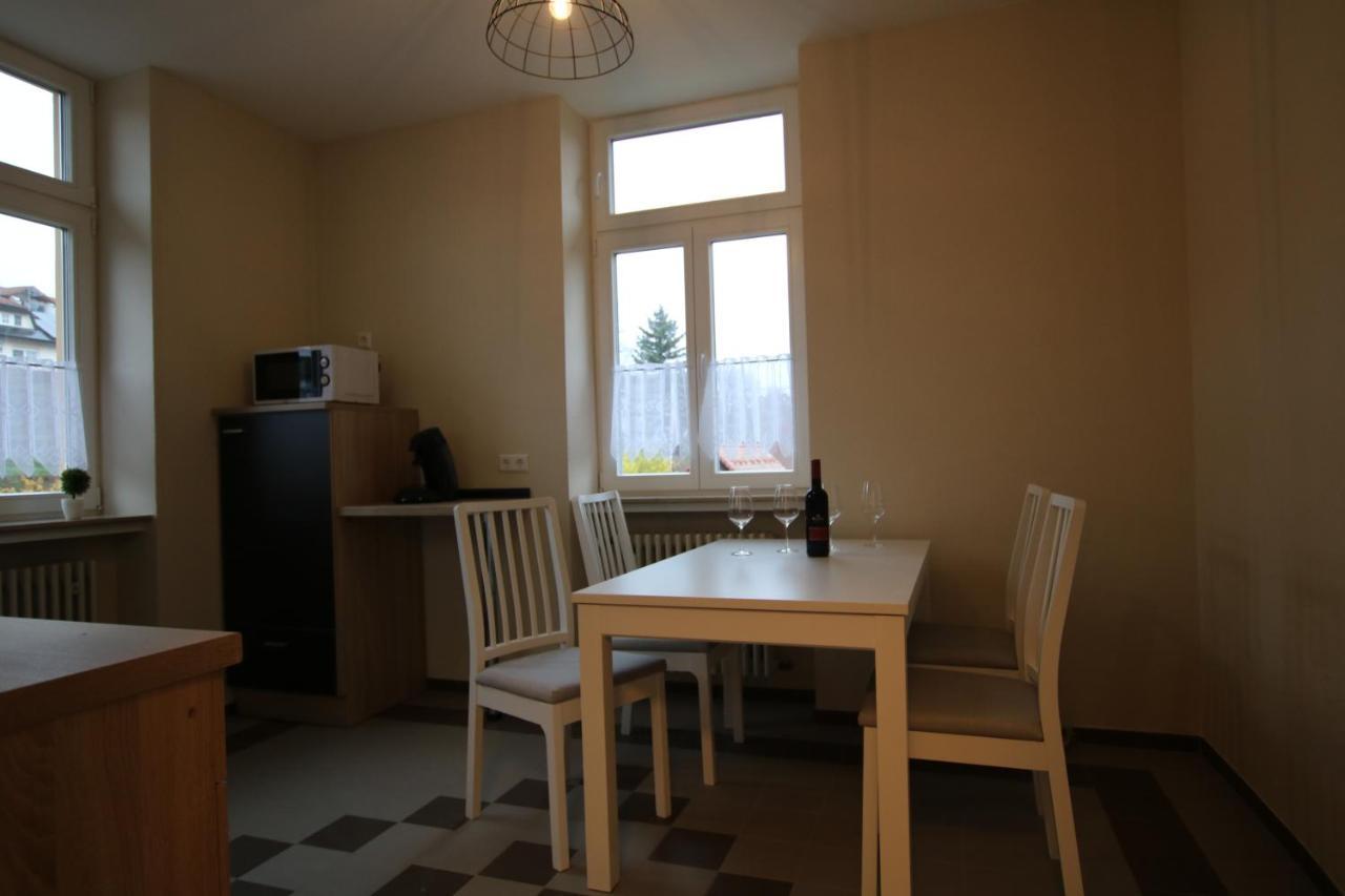 Ferienwohnung Altes Pfarrhaus Bargen Exterior photo